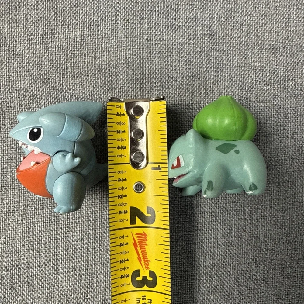 pokemon battle figures 1.5 inch‎ Gible and Balbsaur